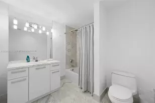 253 NE 2nd St, Miami, FL 33132 - Photo 12