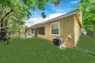 8908 NW 40th St, Coral Springs, FL 33065 - Photo 34