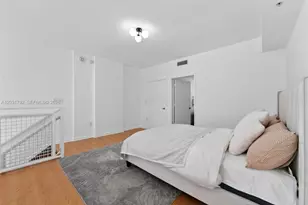 253 NE 2nd St, Miami, FL 33132 - Photo 10