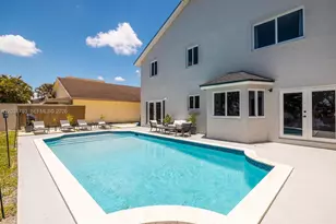 9650 SW 9th Ct, Pembroke Pines, FL 33025 - Photo 12