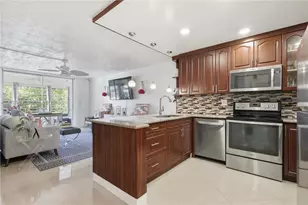7100 NW 17th St, Plantation, FL 33313 - Photo 2