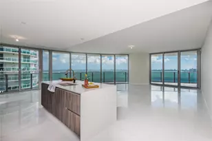 488 NE 18th St, Miami, FL 33132 - Photo 2