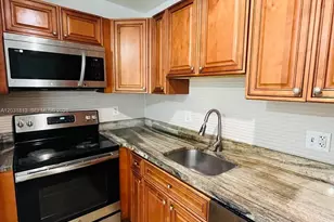 7701 SW 10th Ct, North Lauderdale, FL 33068 - Photo 2