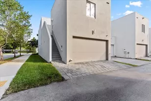 6680 NW 102nd Path, Doral, FL 33178 - Photo 30