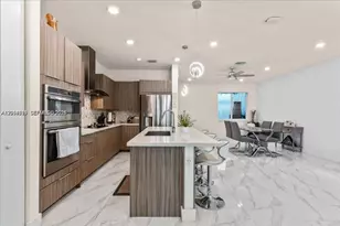 6680 NW 102nd Path, Doral, FL 33178 - Photo 6