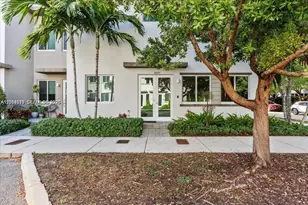 6680 NW 102nd Path, Doral, FL 33178 - Photo 2