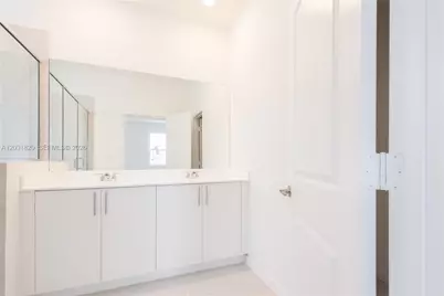 2636 SE 8th Ct, Homestead, FL 33035 - Photo 30