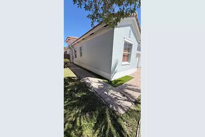 2120 NE 37th Rd #1, Homestead, FL 33033 - Photo 10