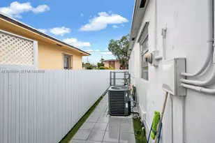 600 NW 34th Ave, Miami, FL 33125 - Photo 16