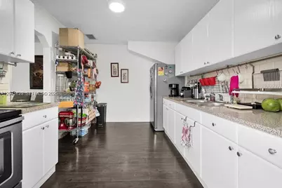 600 NW 34th Ave, Miami, FL 33125 - Photo 18