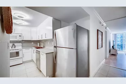 2401 Collins Ave #904, Miami Beach, FL 33140 - Photo 16