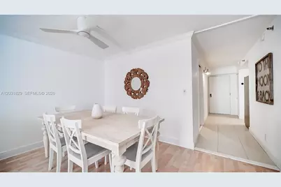 2401 Collins Ave #904, Miami Beach, FL 33140 - Photo 4