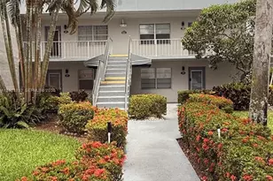 322 Piedmont G, Delray Beach, FL 33484 - Photo 2