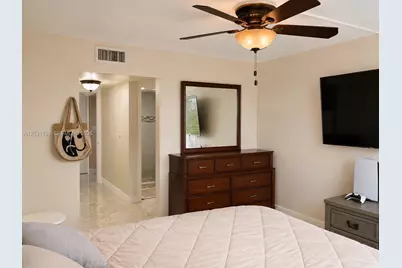 9420 Tangerine Pl #401, Davie, FL 33324 - Photo 10