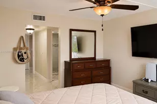 9420 Tangerine Pl, Davie, FL 33324 - Photo 10