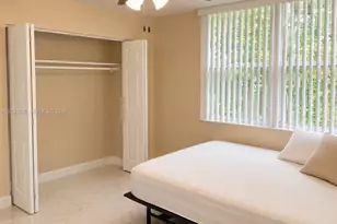 9420 Tangerine Pl, Davie, FL 33324 - Photo 14