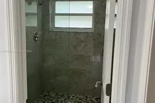 9420 Tangerine Pl, Davie, FL 33324 - Photo 12