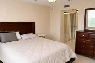 9420 Tangerine Pl, Davie, FL 33324 - Photo 8