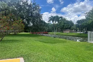 9420 Tangerine Pl, Davie, FL 33324 - Photo 30