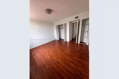 1074 W 38th St #32, Hialeah, FL 33012 - Photo 16