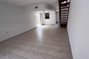 1074 W 38th St, Hialeah, FL 33012 - Photo 6