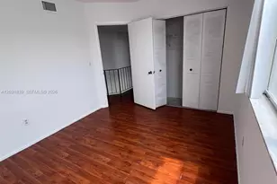 1074 W 38th St, Hialeah, FL 33012 - Photo 14