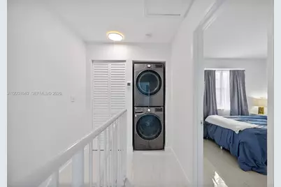 421 SW 3rd St #16, Miami, FL 33130 - Photo 8