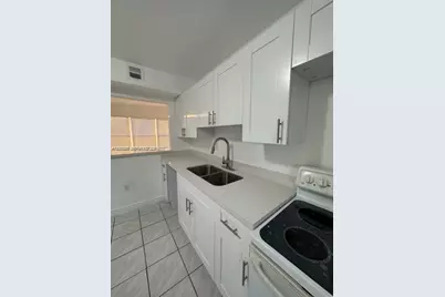 3904 SW 58th Ave, West Park, FL 33023 - Photo 4