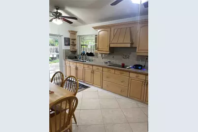 19391 NW 57th Ct, Hialeah, FL 33015 - Photo 18