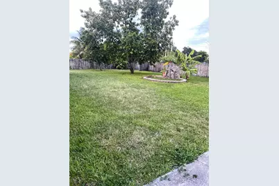 19391 NW 57th Ct, Hialeah, FL 33015 - Photo 24
