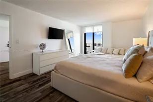 2625 Collins Ave, Miami Beach, FL 33140 - Photo 12