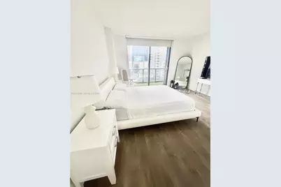 31 SE 6th St #2307, Miami, FL 33131 - Photo 12