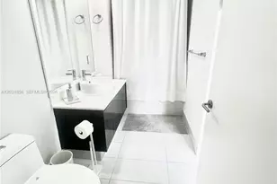 31 SE 6th St, Miami, FL 33131 - Photo 14