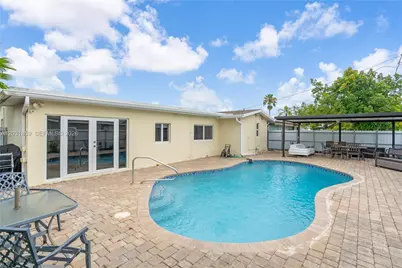 9770 NW 25th St, Sunrise, FL 33322 - Photo 20