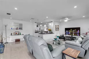 9770 NW 25th St, Sunrise, FL 33322 - Photo 4