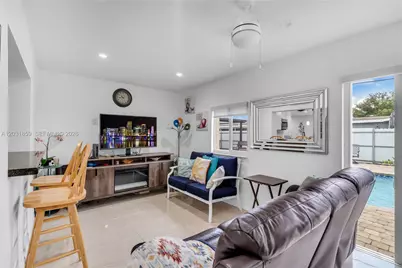 9770 NW 25th St, Sunrise, FL 33322 - Photo 12