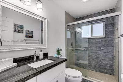 9770 NW 25th St, Sunrise, FL 33322 - Photo 14