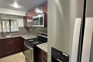 9250 Fontainebleau Blvd, Miami, FL 33172 - Photo 10