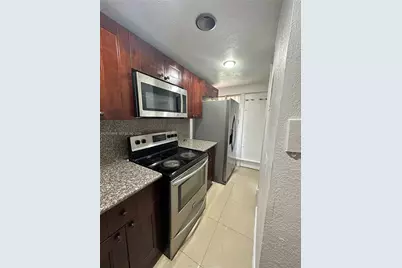 9250 Fontainebleau Blvd #202, Miami, FL 33172 - Photo 12