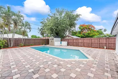 6810 Douglas St, Hollywood, FL 33024 - Photo 28