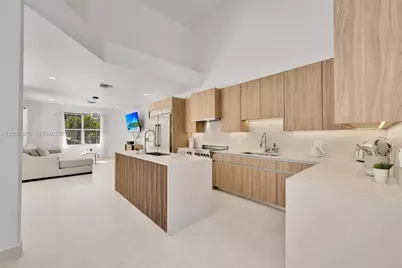 2940 NE 164th St, North Miami Beach, FL 33160 - Photo 10