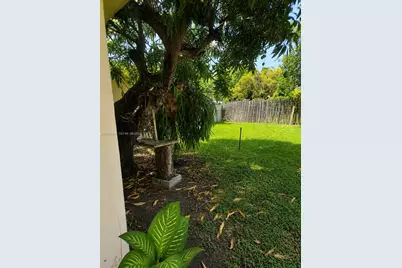 8935 SW 28th St #8935, Miami, FL 33165 - Photo 10