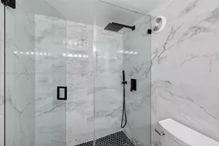 20300 W Country Club Dr, Aventura, FL 33180 - Photo 42