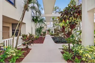 20300 W Country Club Dr #106-3, Aventura, FL 33180 - Photo 56
