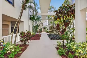 20300 W Country Club Dr, Aventura, FL 33180 - Photo 56
