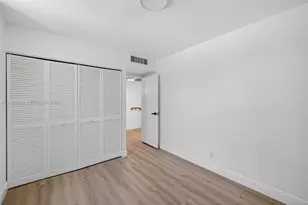 20300 W Country Club Dr, Aventura, FL 33180 - Photo 44