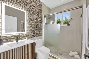 19023 SW 60th Ct, Pembroke Pines, FL 33332 - Photo 12
