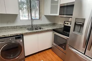 6900 SW 39th St, Davie, FL 33314 - Photo 12