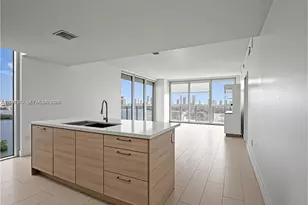 16385 Biscayne Blvd, North Miami Beach, FL 33160 - Photo 18