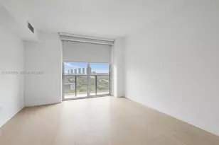 16385 Biscayne Blvd, North Miami Beach, FL 33160 - Photo 4